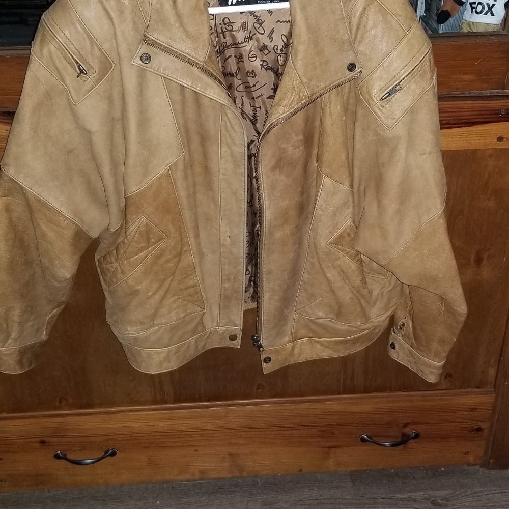 Winlit geniune leather jacket(Large)